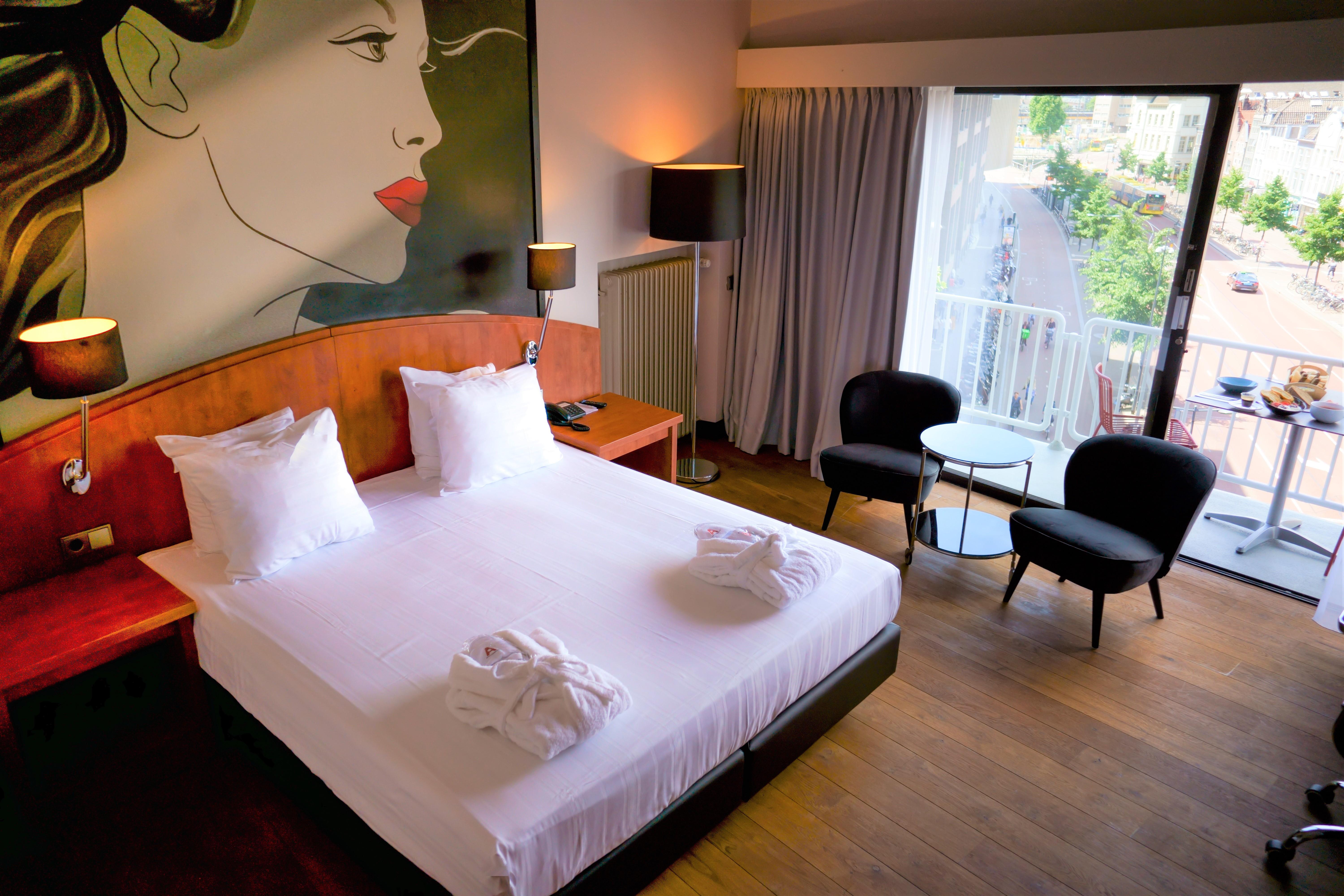 Leonardo Hotel Utrecht City Center Bagian luar foto