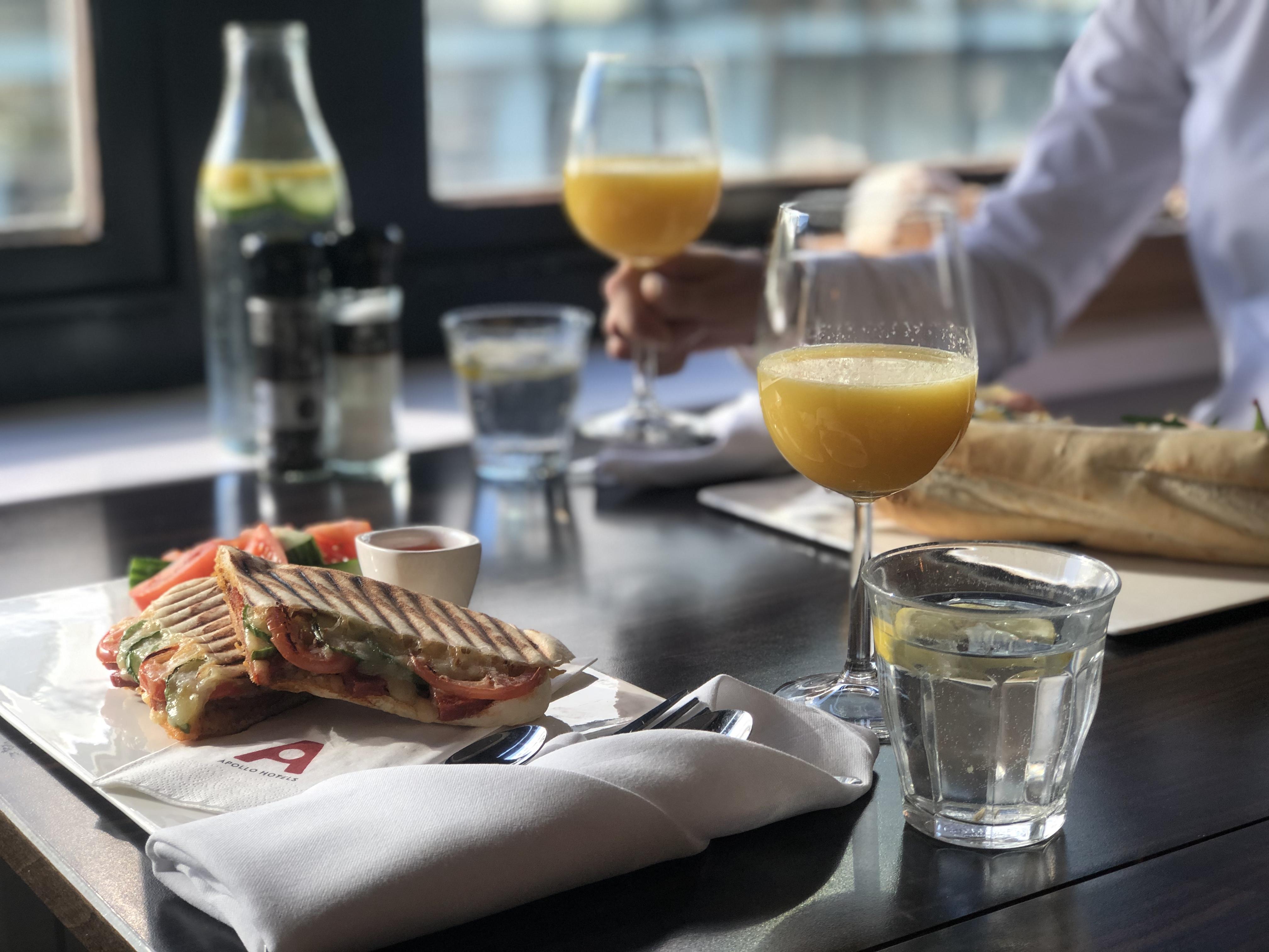 Leonardo Hotel Utrecht City Center Bagian luar foto